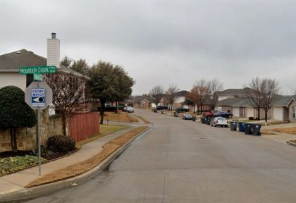 [09-28-2021] Dallas County, TX - 3 Injured After A Three Vehicle Hit and Run Crash Accident in Mountain Creek Parkway