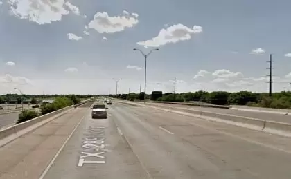 [09-24-2021] Lubbock County, TX - One Major Injury, 2 Minor Injury In A Two-Vehicle Crash at University Avenue