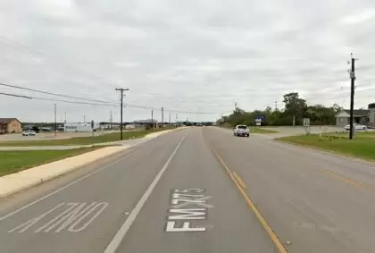[12-07-2021] Wilson County, TX - Two-Vehicle Crash Injures Multiple People Northwest of Floresville